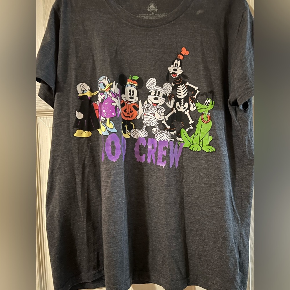 Halloween Fall Disney Spooky Crew Women XL Tee